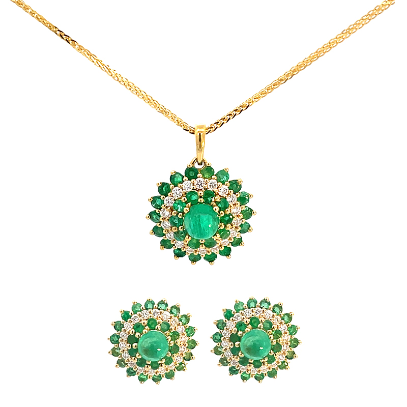 Round Pendant Set in Emerald and Diamonds in 18K Gold